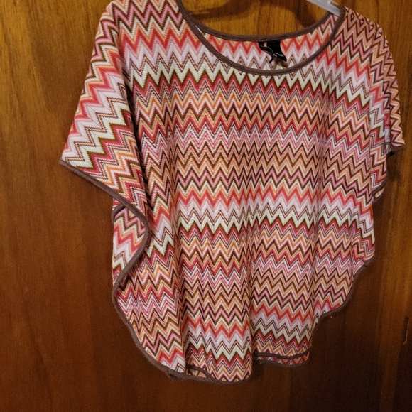 New Directions Orange Chevron Top - Picture 3 of 7